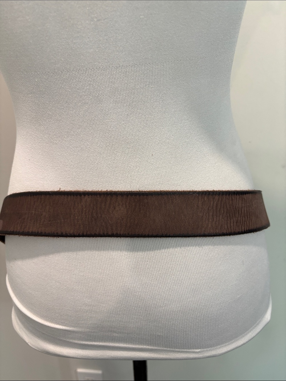 Full Grain Brown Leather Belt with Ornate Silver-Tone Floral Buckle - Picture 6 of 16
